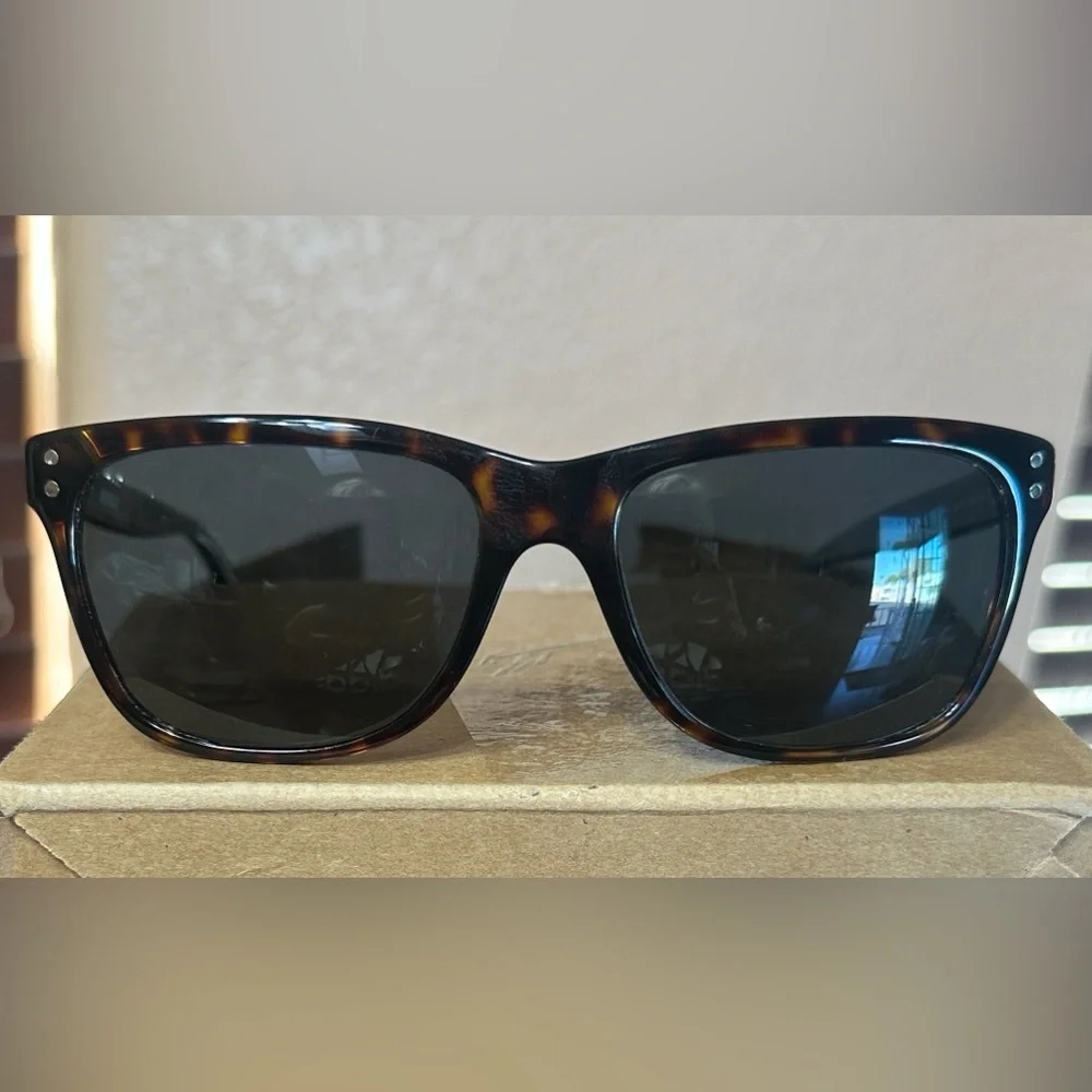 Caroline Herrera Reader Sunglasses +3 with case